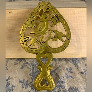 VTG 7" long Handled & Footed Brass Trivet ft Bird & Heart Made in Japan